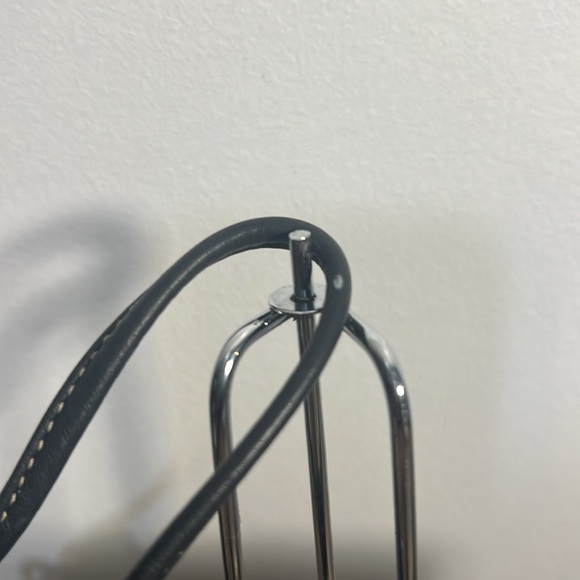 Coach, black leather wristlet - Picture 7 of 16